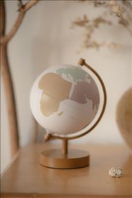 Abbildung: Kleiner Deko-Globus
